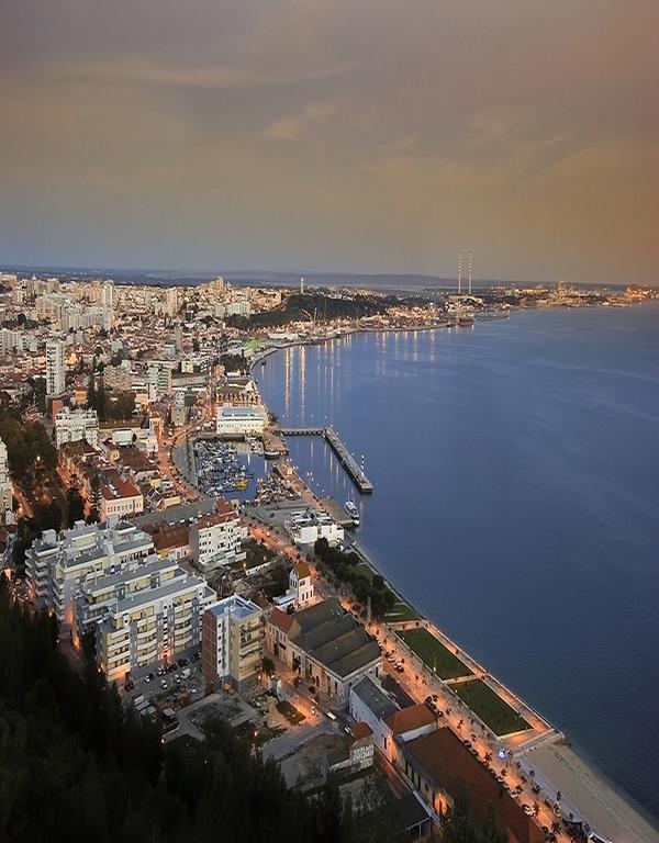 Sea And Marina View Apartment Setúbal Extérieur photo